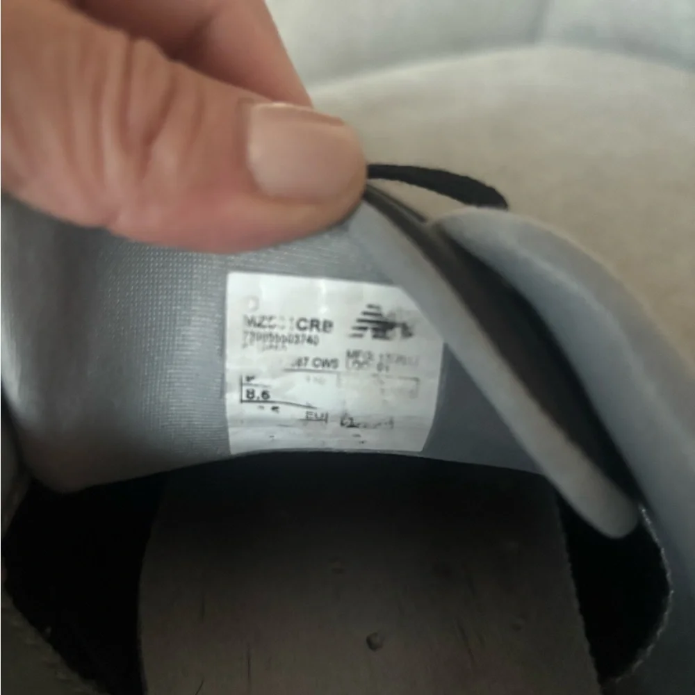 New Balance Men's Black and Gray Sneakers - Picture 4 of 5